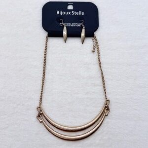 🚨3 for $15🚨 Bijoux Stella Gold Tone Necklace & Earring Set